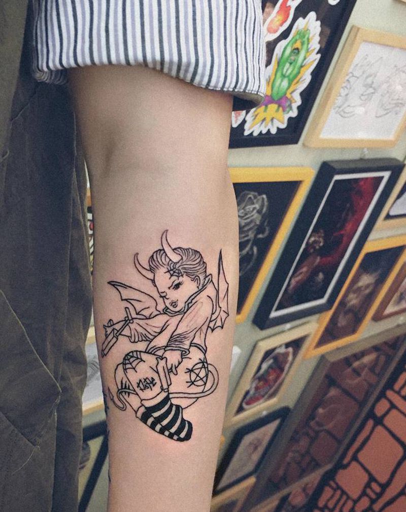 小天使纹身图片_手臂纹身图案