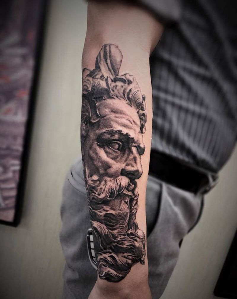 波赛冬纹身图片_手臂欧美写实纹身图案