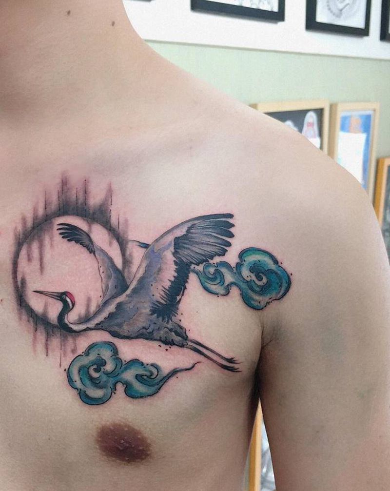 仙鹤纹身图片_胸部水墨水彩纹身图案