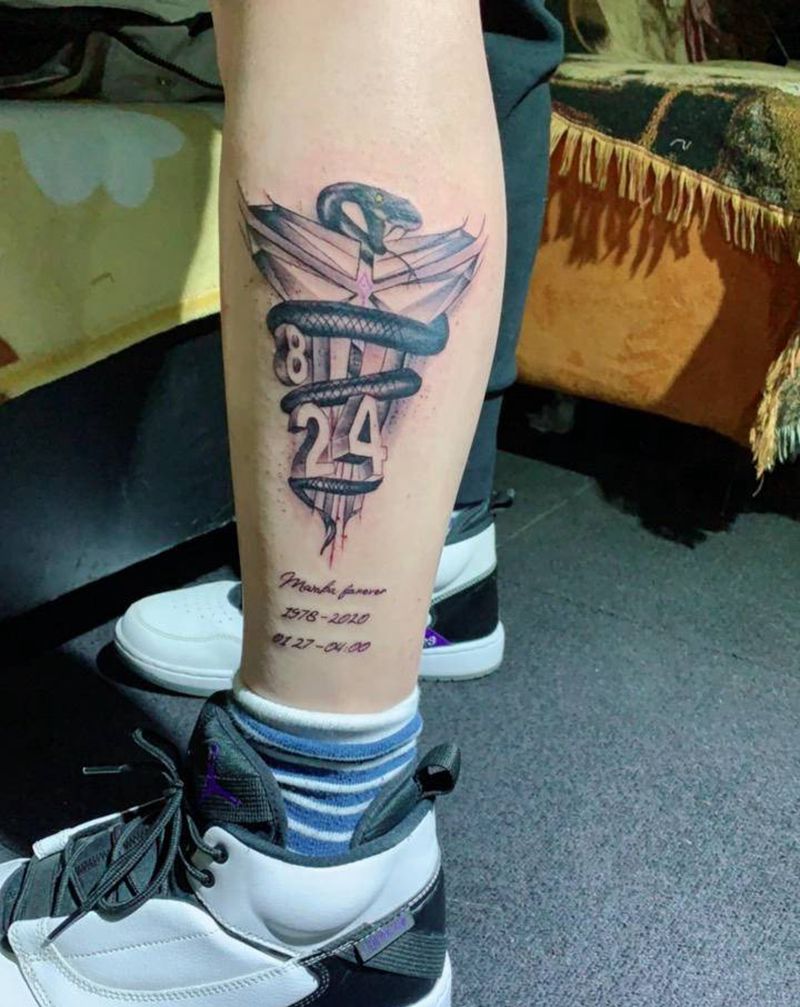 黑曼巴纹身图片_腿部欧美写实纹身图案