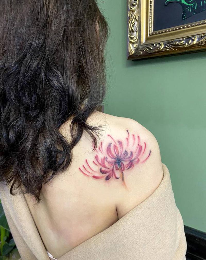 这个胎记的姐姐纹身图片_背部水彩水墨纹身图案