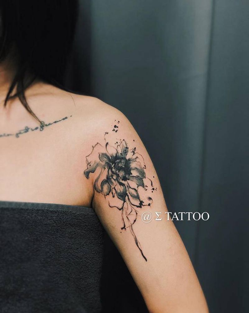 太阳花纹身图片_手臂水墨纹身图案