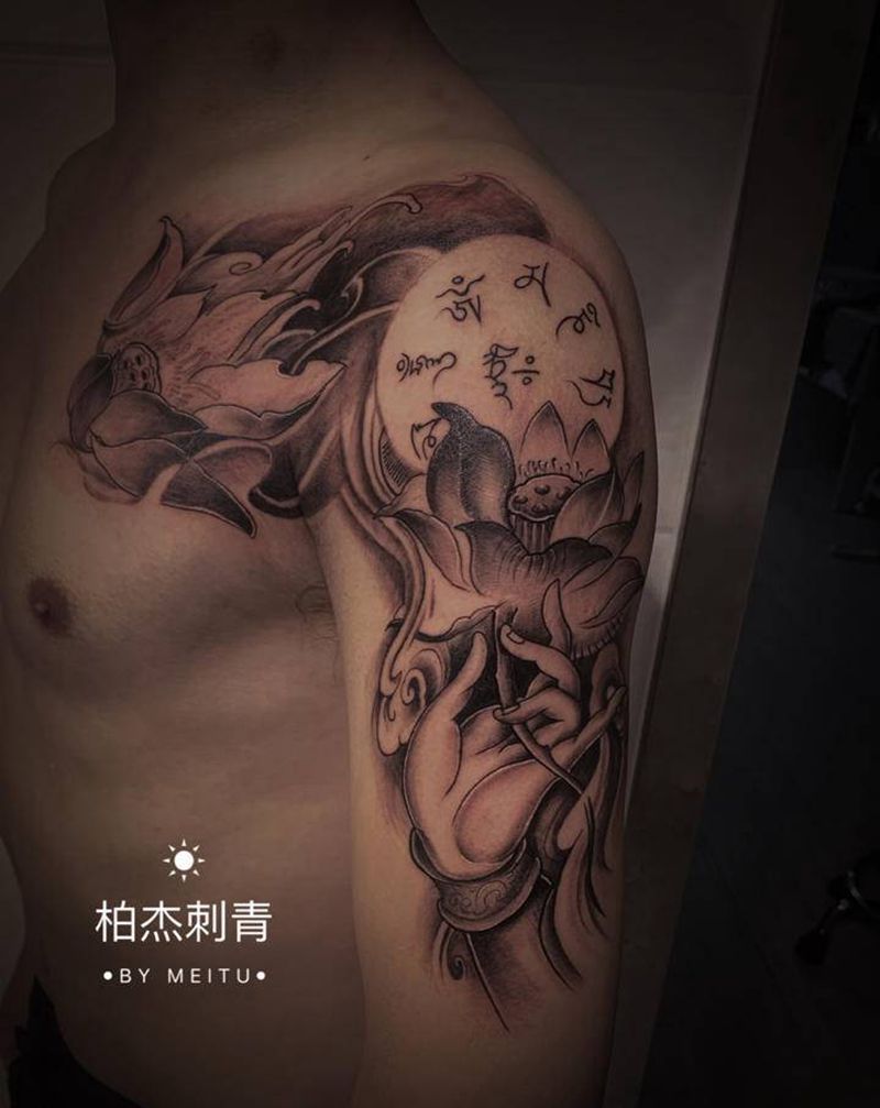 佛手莲花纹身图片_手臂胸部新传统纹身图案