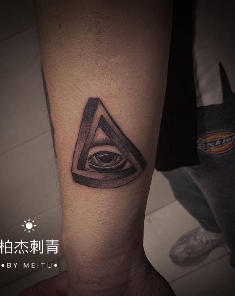 小图纹身图片_手臂New SchoolOld School纹身图案