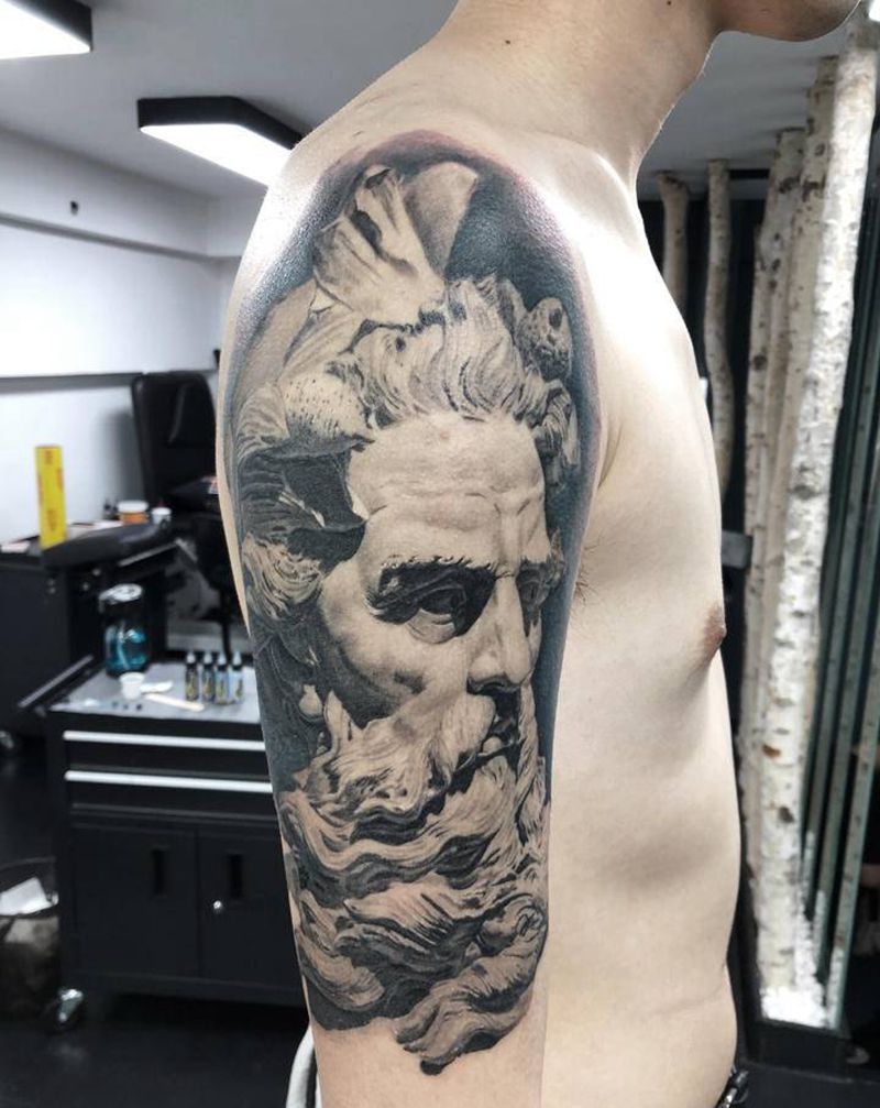 海神波塞冬纹身图片_手臂欧美写实纹身图案