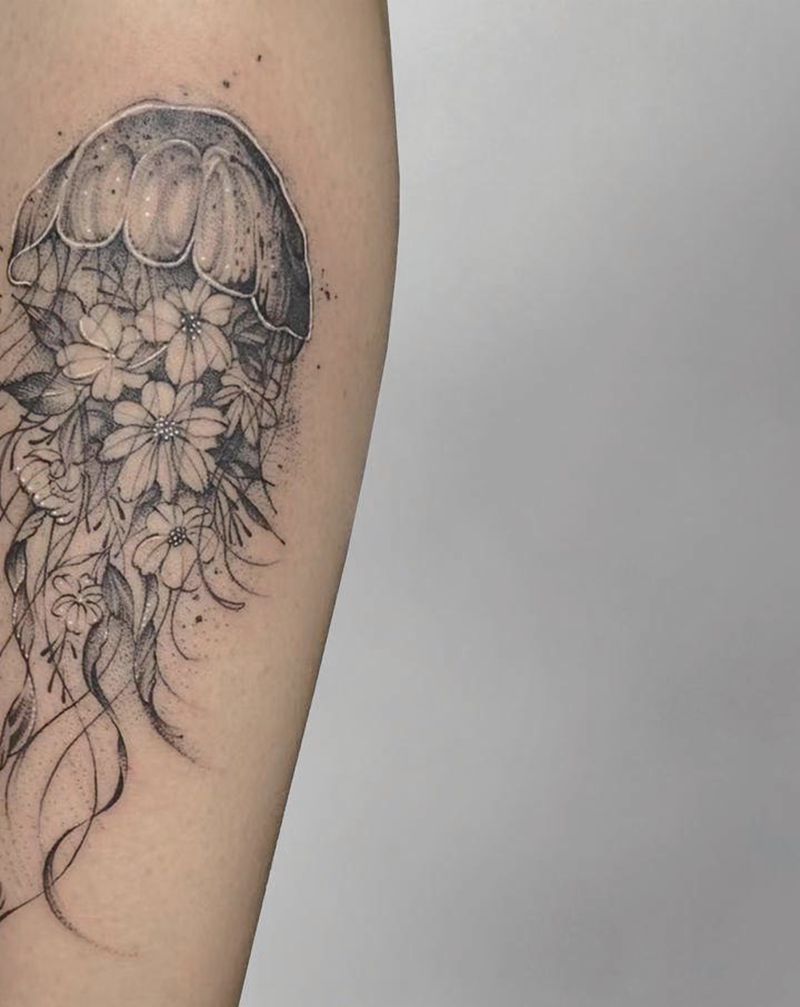 一鸣 / 2021纹身图片_腿部纹身图案