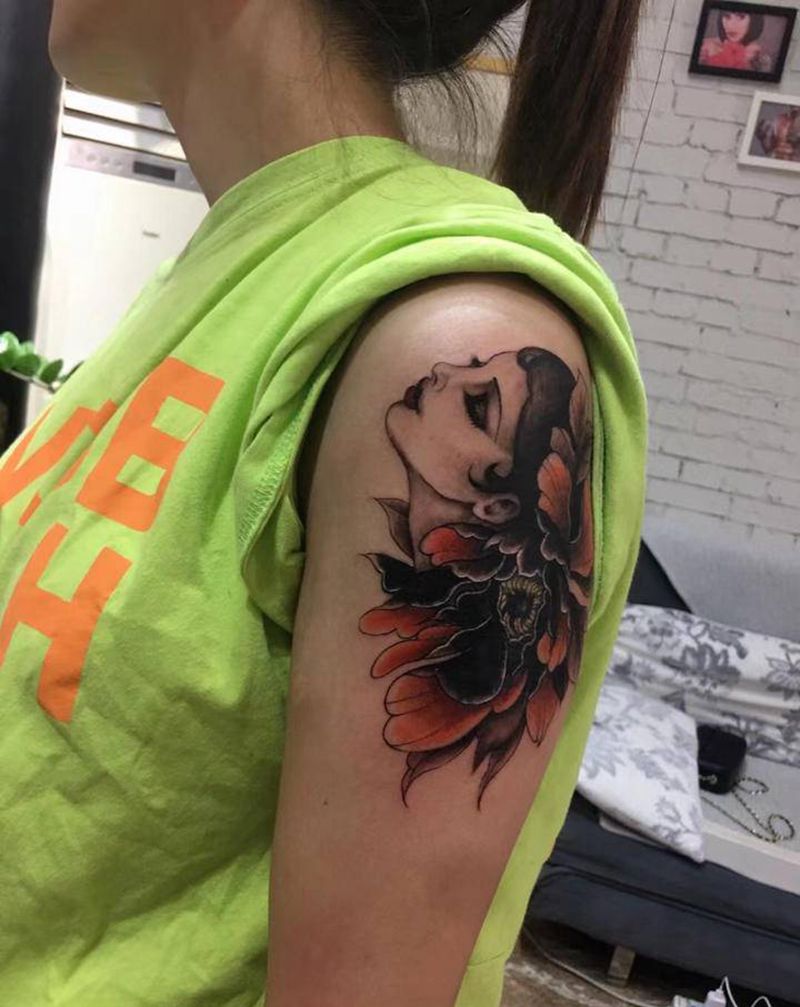 人物花纹身图片_欧美写实新传统纹身图案