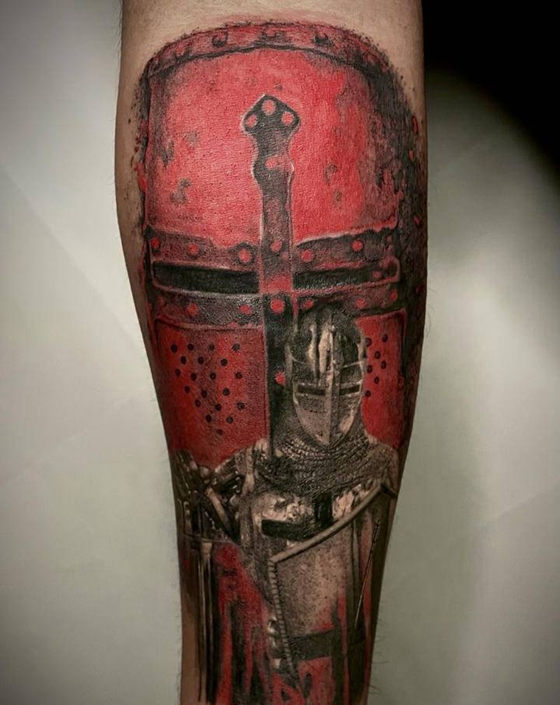 十字军东征纹身图片_手臂欧美写实盔甲纹身图案