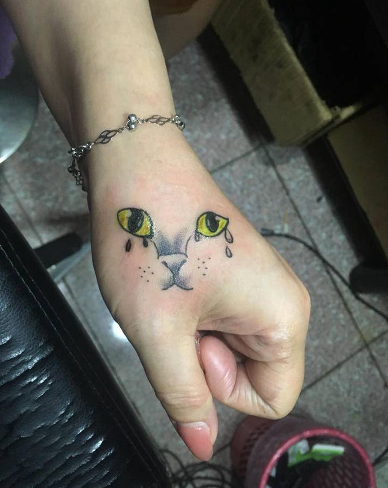 猫纹身图片_手部纹身图案