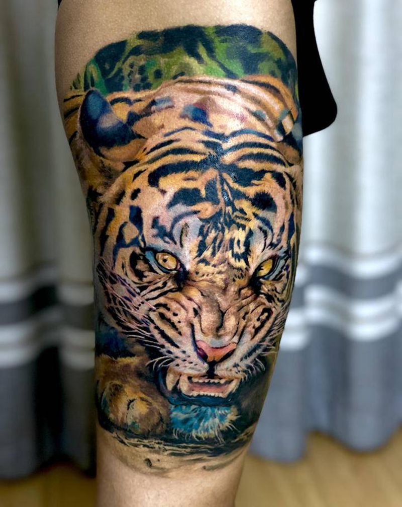 写实野生虎纹身图片_腿部欧美写实纹身图案