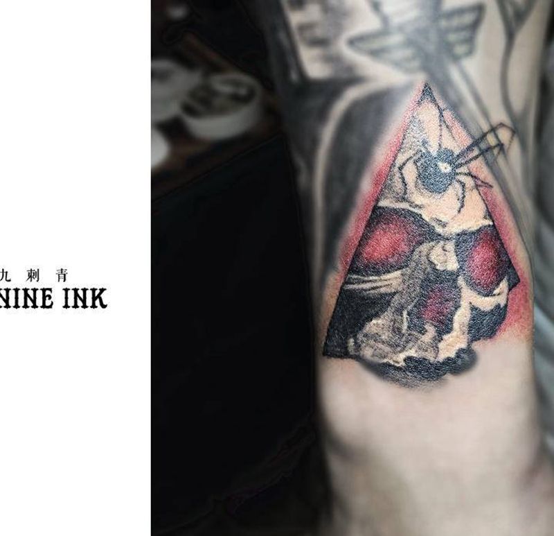 骷髅蜘蛛纹身图片_手臂欧美写实纹身图案