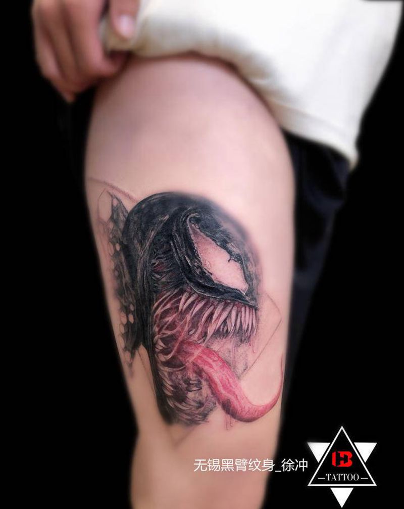 【黑灰写实】·毒液纹身图片_臀部腿部欧美写实水墨毒液漫威写实纹身图案