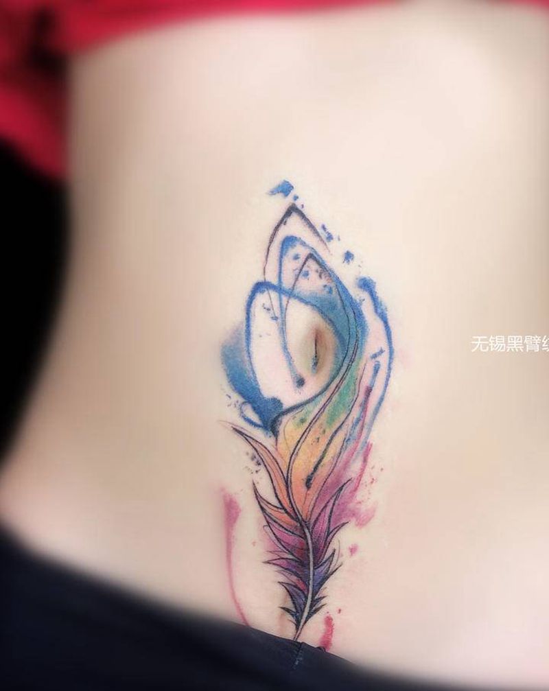 【泼墨】·羽毛（刨妇产遮盖）纹身图片_臀部腹部水墨水彩羽毛水彩遮盖纹身图案