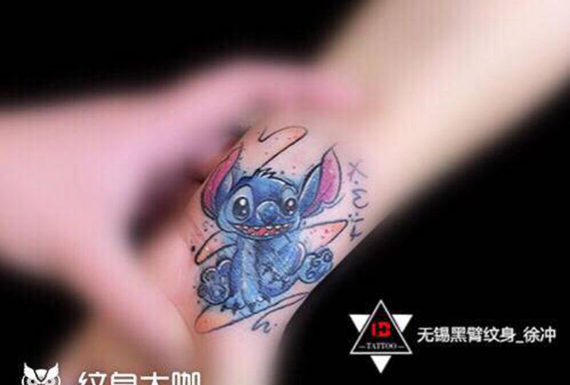 【卡通】·史迪奇纹身图片_手臂手部水墨水彩史迪奇卡通插画纹身图案
