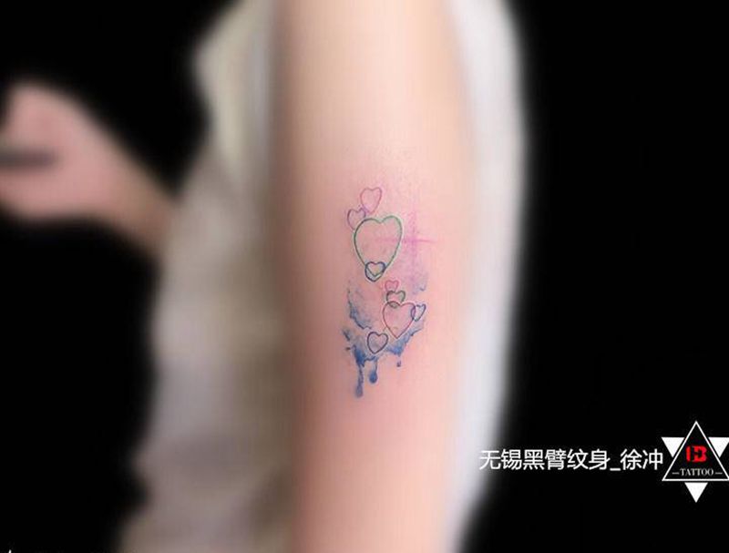 【泼墨】·小心心纹身图片_手臂腰部水墨水彩心泼墨小清新纹身图案