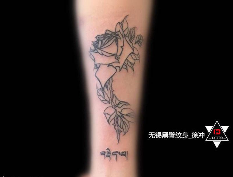 【线条】·玫瑰纹身图片_手臂脚部几何点刺玫瑰小清新遮盖纹身图案