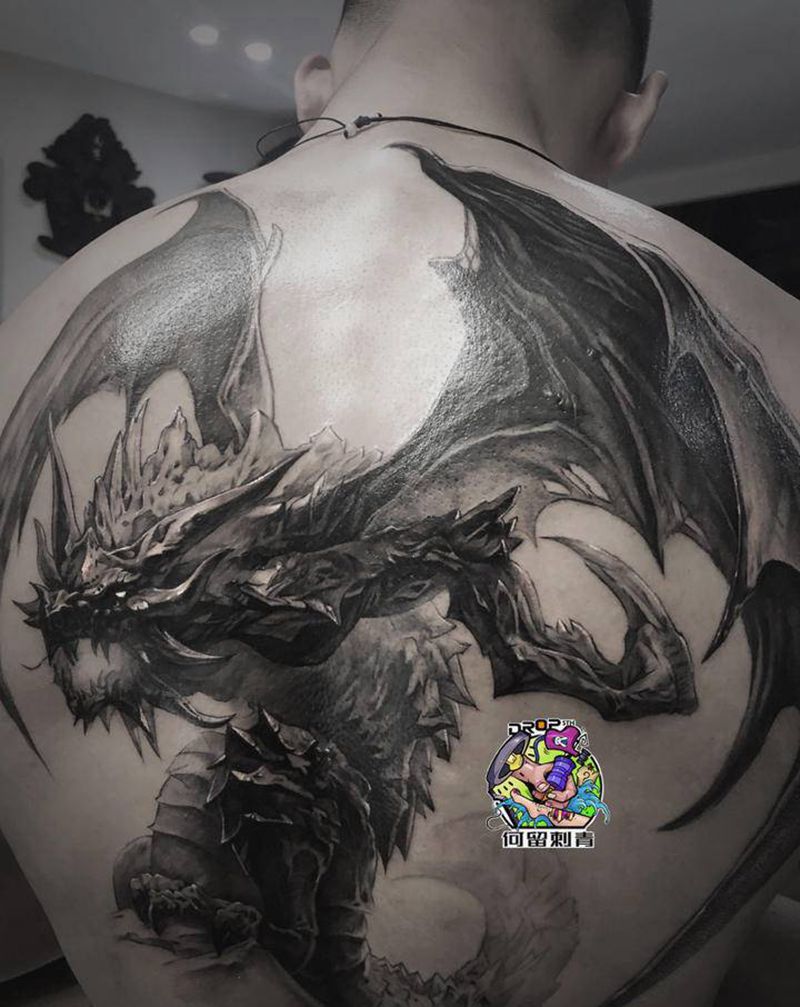 西方龙纹身图片_背部欧美写实纹身图案