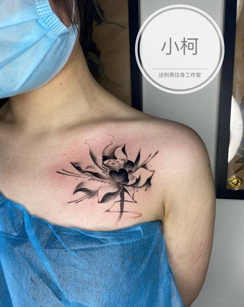 莲花纹身图片_肩部胸部水墨莲花荷花中国风纹身图案