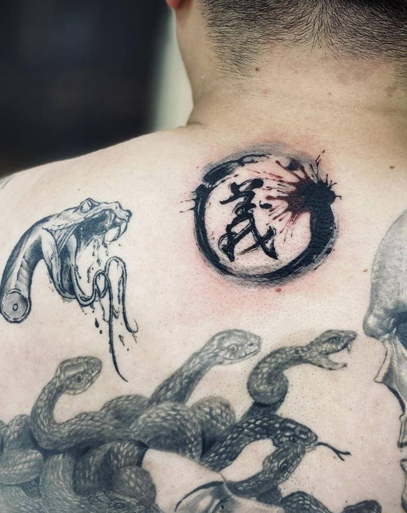 義纹身图片_背部水墨纹身图案