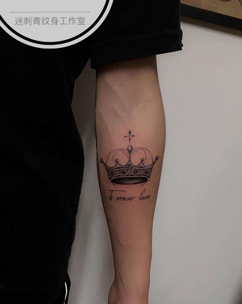 皇冠纹身纹身图片_手臂花体字欧美写实皇冠情侣纹身图案
