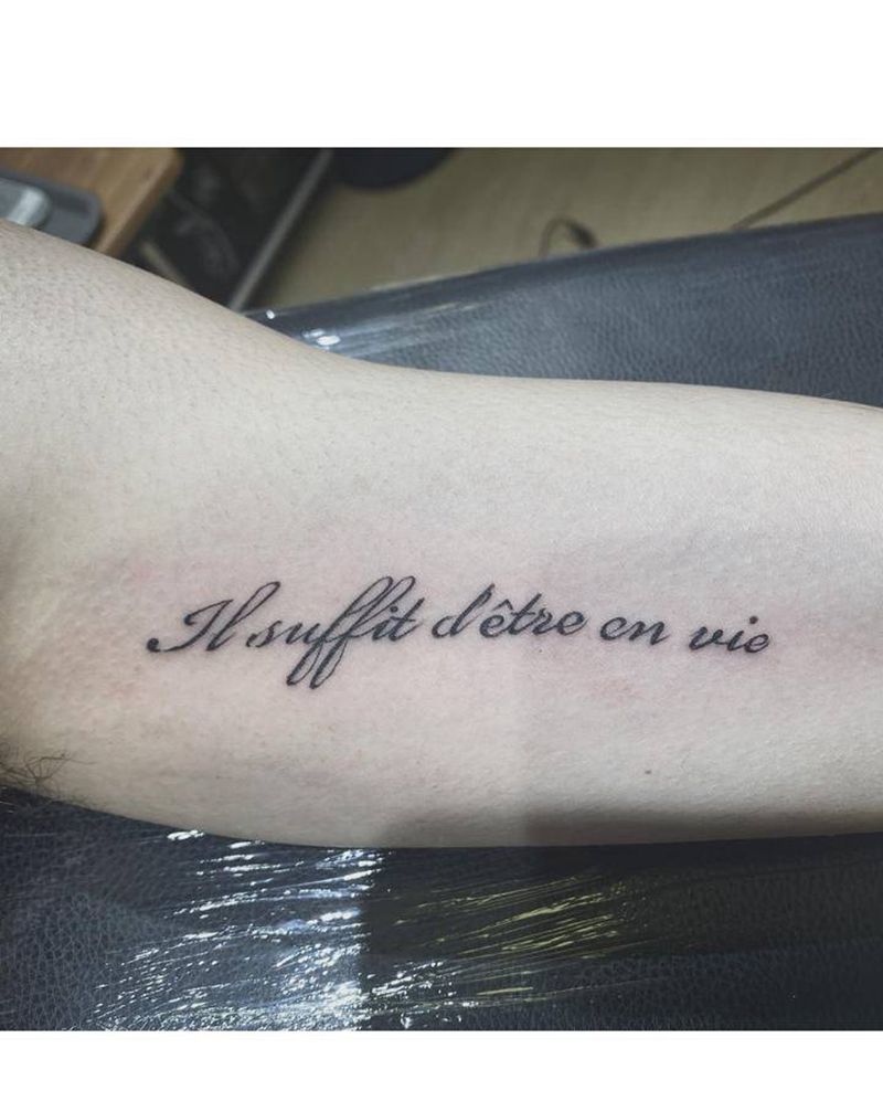 小字母纹身图片_手臂纹身图案