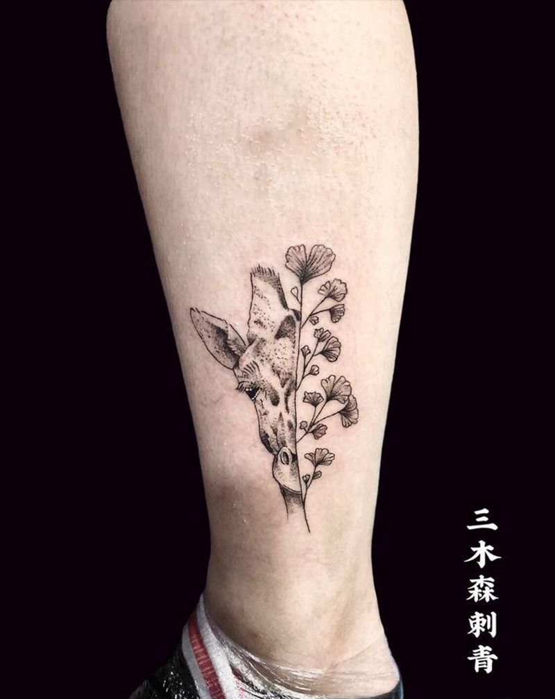 河马纹身图片_脚部点刺纹身图案