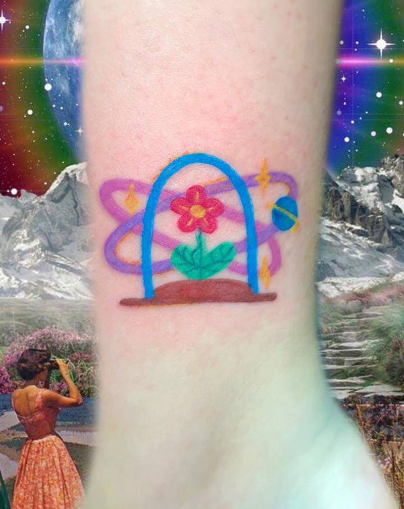 星球玫瑰纹身图片_脚部腿部New School植物花纹身图案