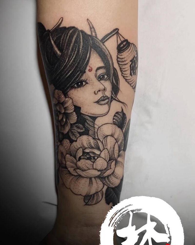 艺妓纹身图片_新传统点刺纹身图案