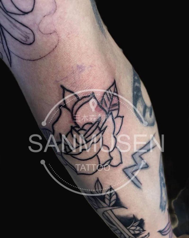 小清新纹身图片_手部新传统纹身图案