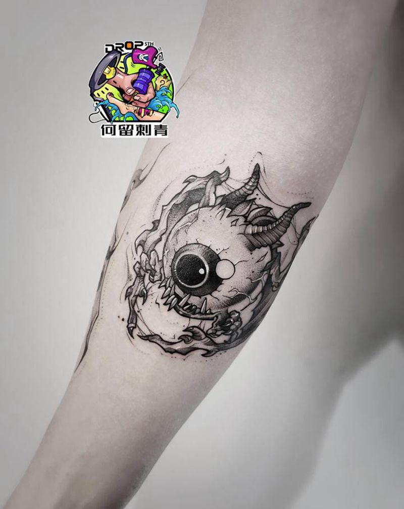 恶魔眼纹身图片_手臂欧美写实点刺纹身图案