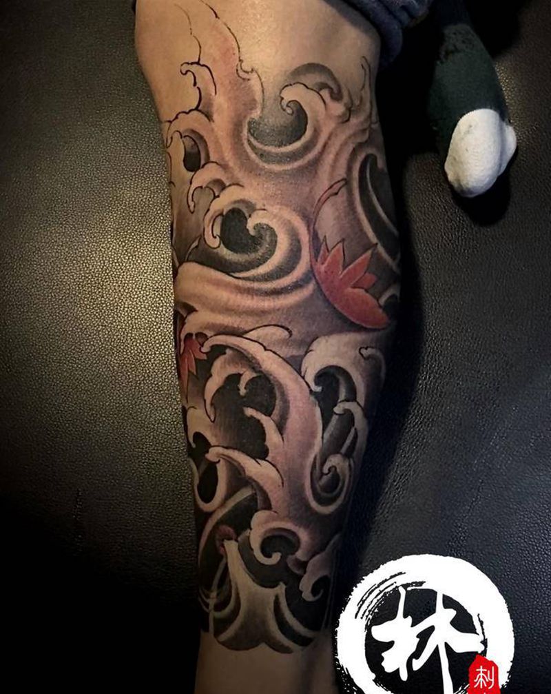 浪纹身图片_腿部新传统纹身图案