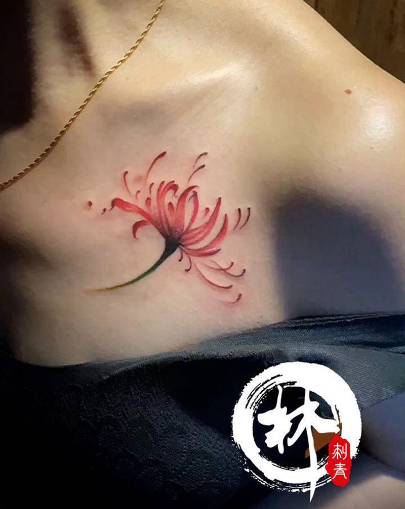 彼岸花纹身图片_胸部新传统水彩纹身图案