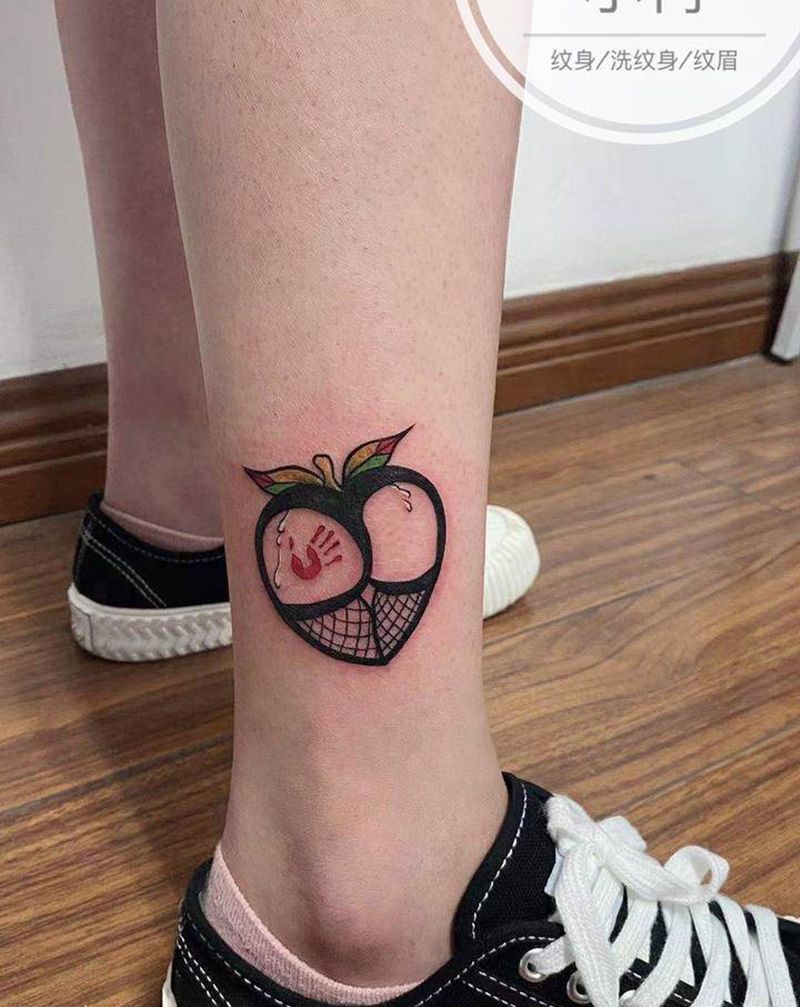 蜜桃臀纹身图片_腿部脚部Old School蕾丝丝袜桃子纹身图案