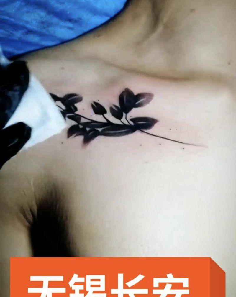 林刺青 锁骨小清新纹身图片_胸部肩部新传统纹身图案