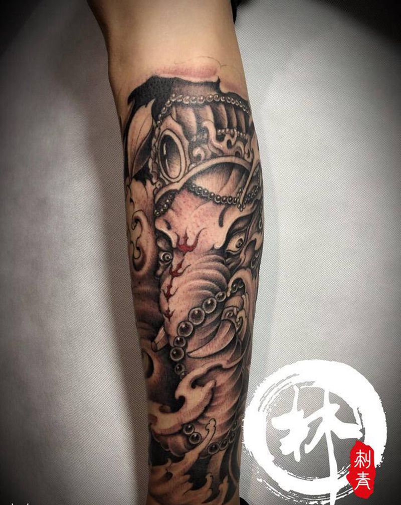 象神纹身图片_腿部新传统纹身图案
