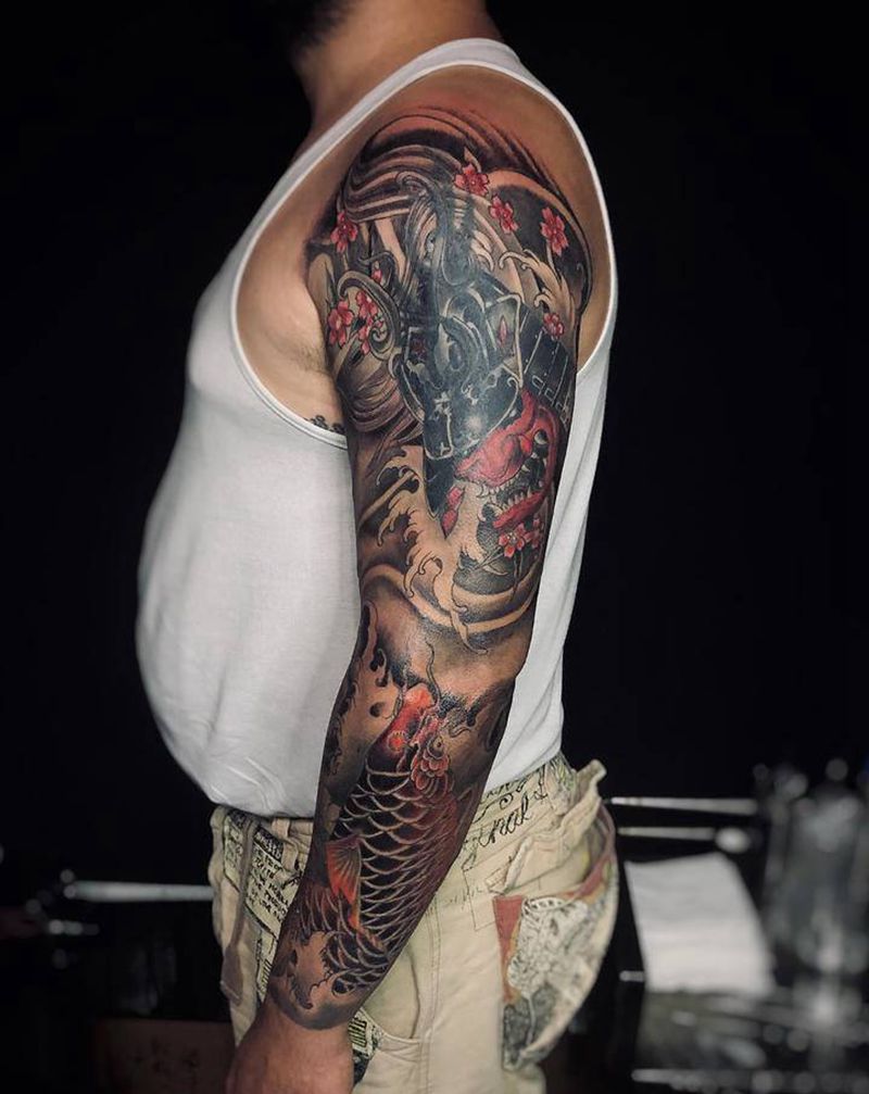 鬼武士拼接鲤鱼花臂纹身图片_手臂纹身图案