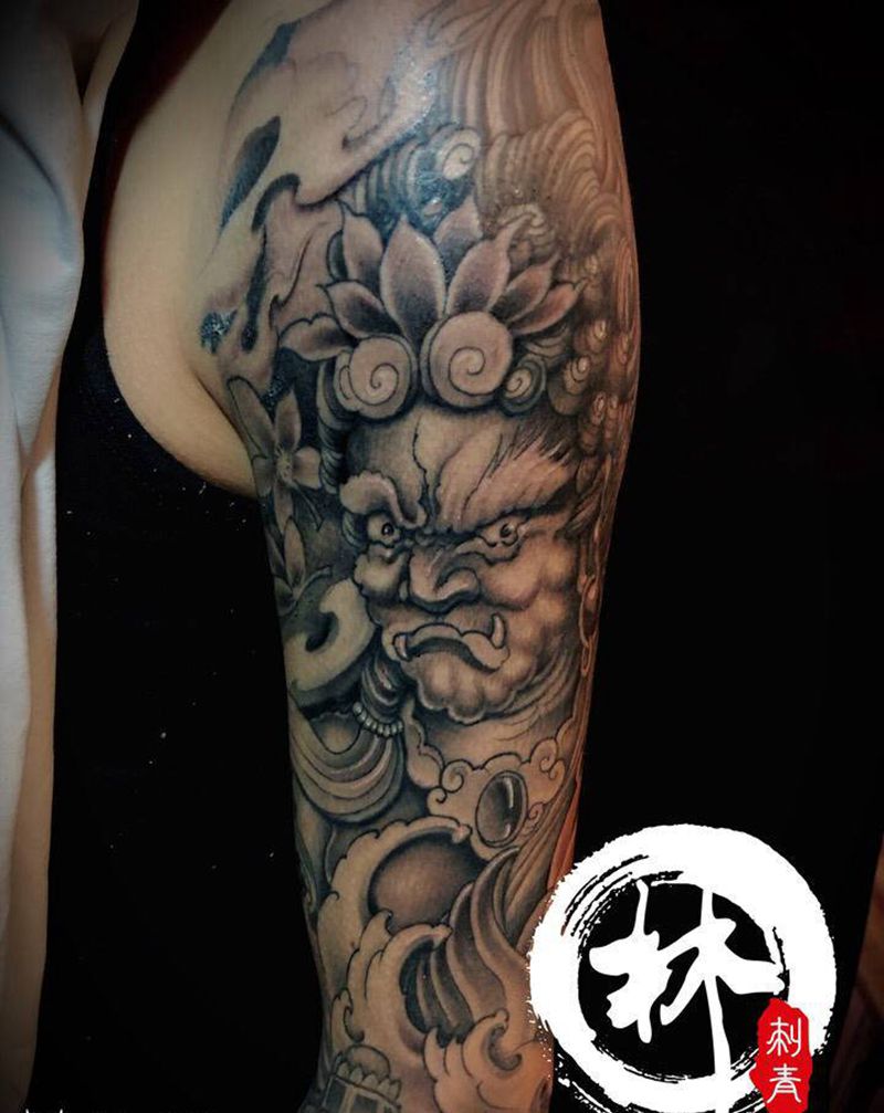 不动明王纹身图片_手臂新传统纹身图案