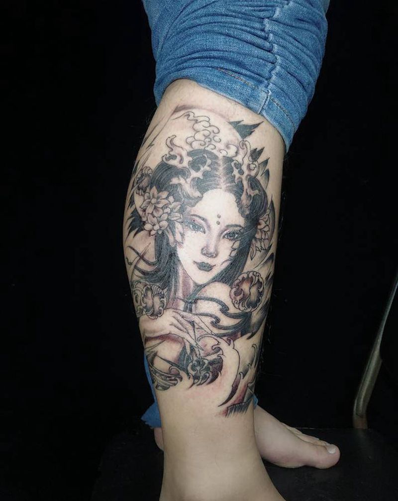 龙女纹身图片_脚部纹身图案