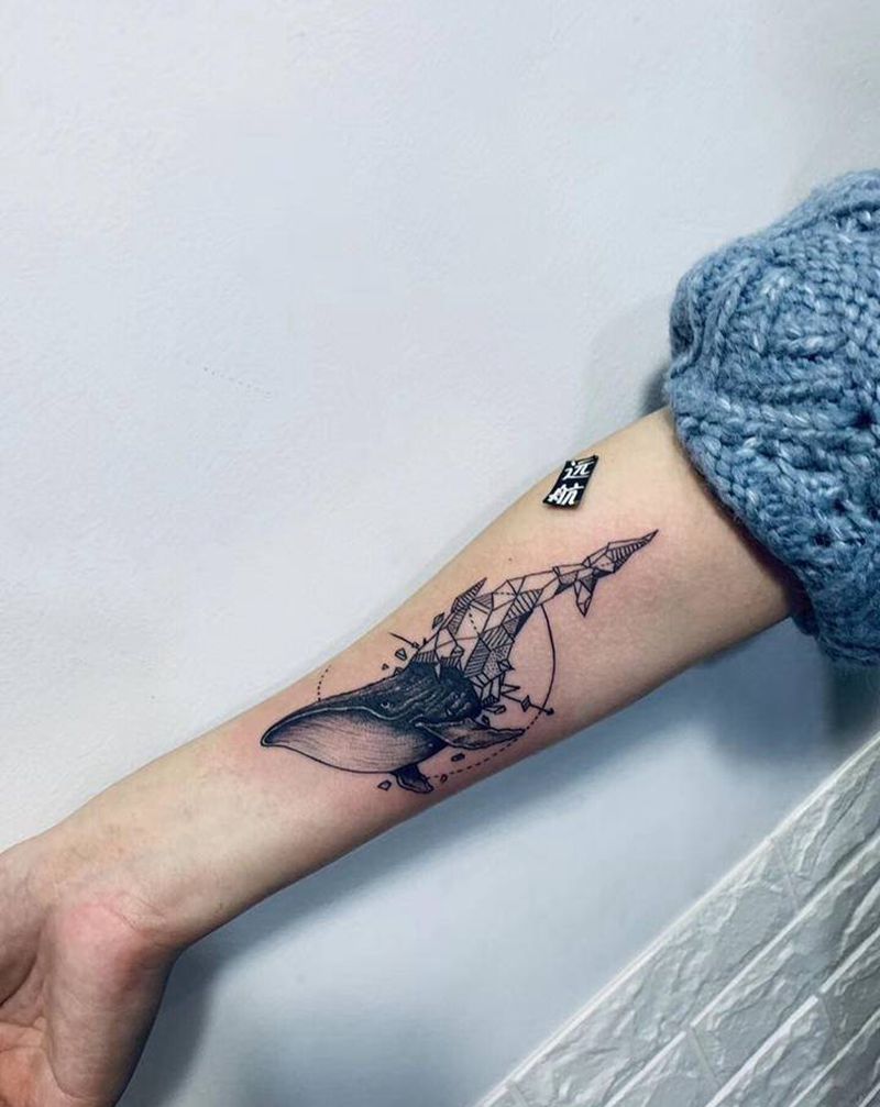 鲸鱼纹身纹身图片_手臂手部几何点刺纹身图案