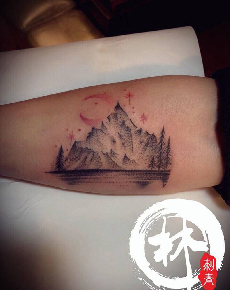山水纹身图片_手臂点刺纹身图案