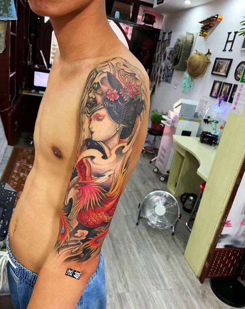 艺妓凤凰纹身纹身图片_手臂新传统纹身图案