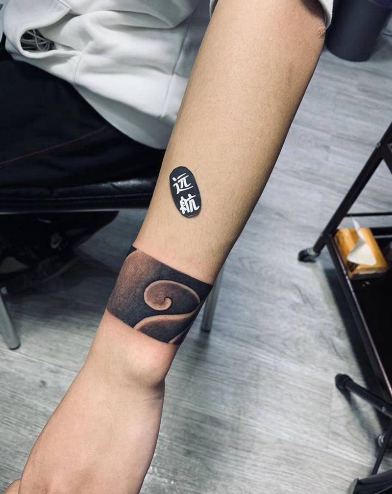 浪花臂环纹身纹身图片_手臂手部新传统纹身图案