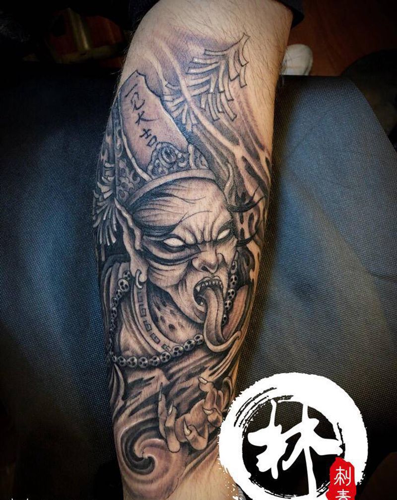 白无常纹身图片_脚部腿部新传统纹身图案