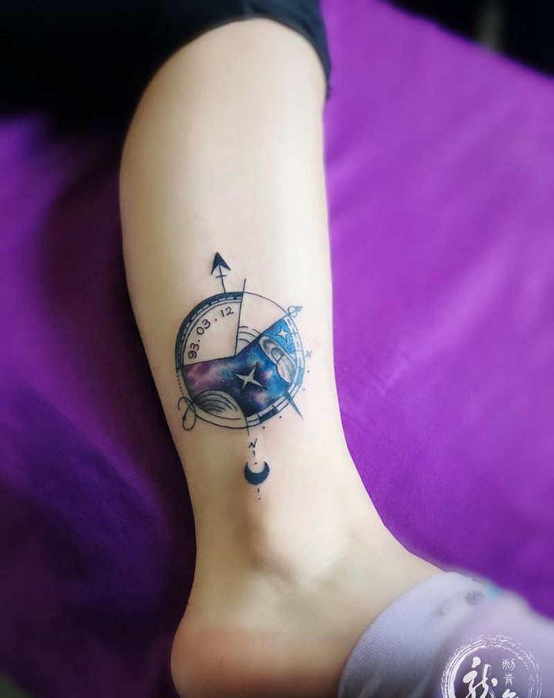 小纹身大宇宙纹身图片_脚部纹身图案