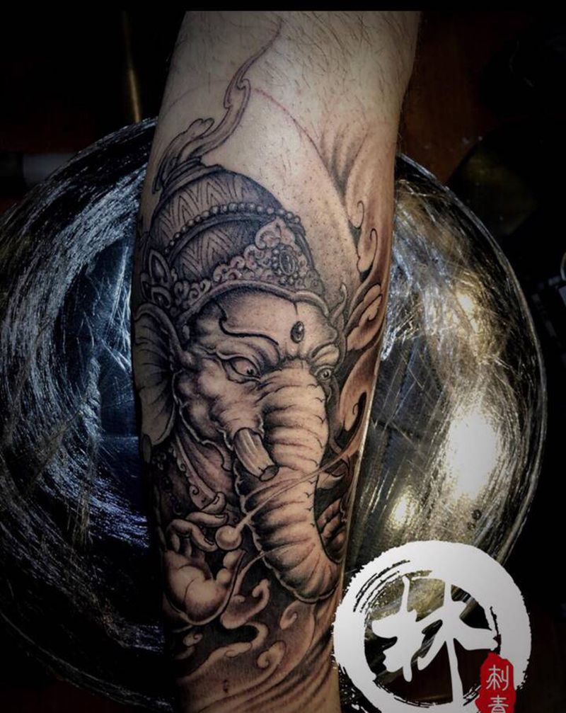 像神纹身图片_腿部新传统纹身图案