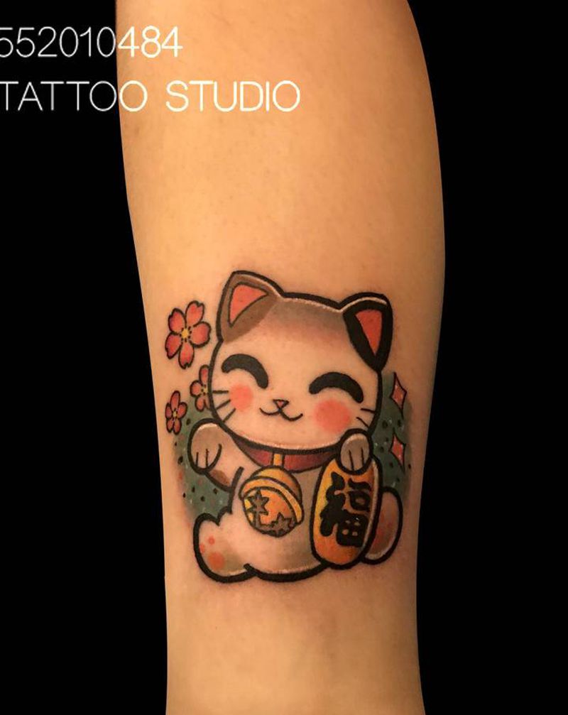 招财猫纹身图片_手臂纹身图案