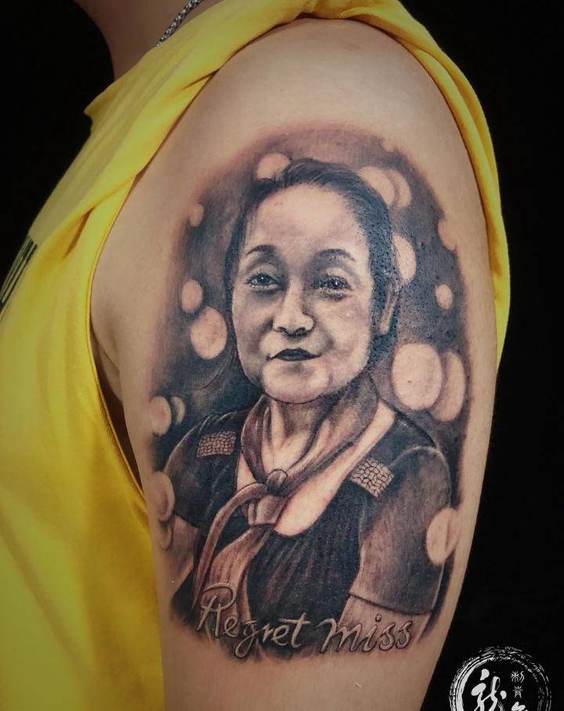 肖像定制《母亲》纹身图片_手臂欧美写实纹身图案