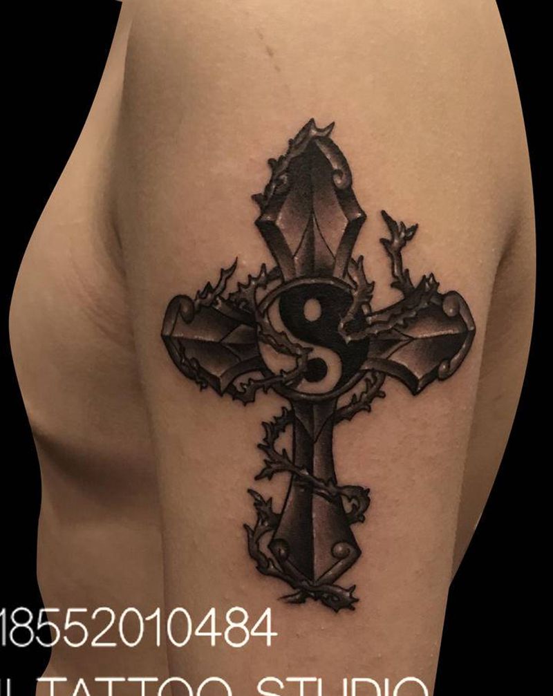 十字架纹身图片_手臂纹身图案