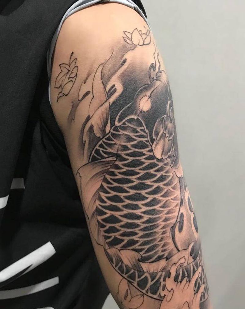 鲤鱼纹身图片_手臂纹身图案