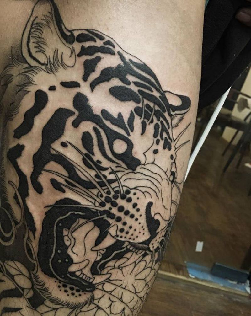 花腿虎纹身纹身图片_老传统纹身图案